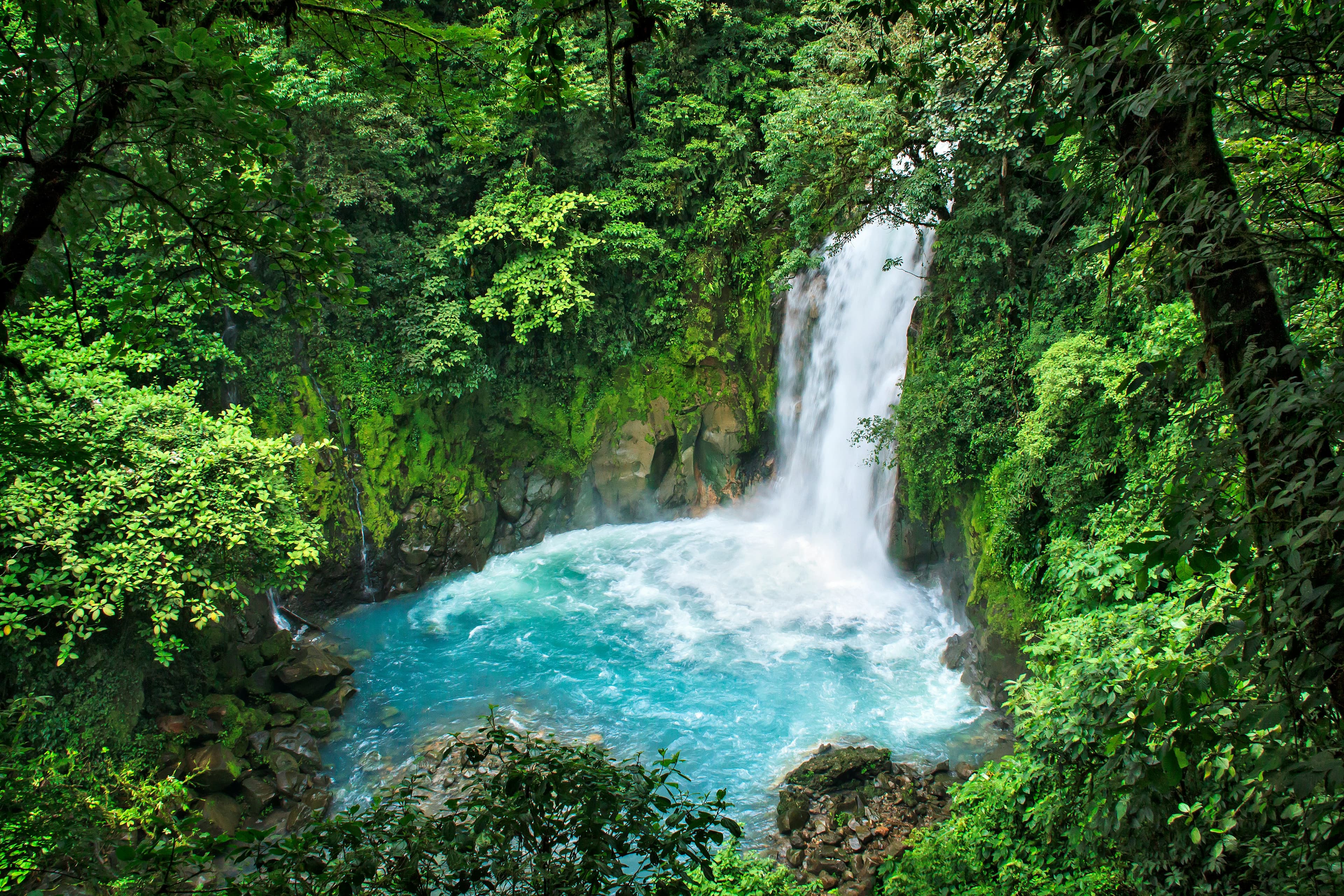 Best time to visit Costa Rica — shoulder season travel guide