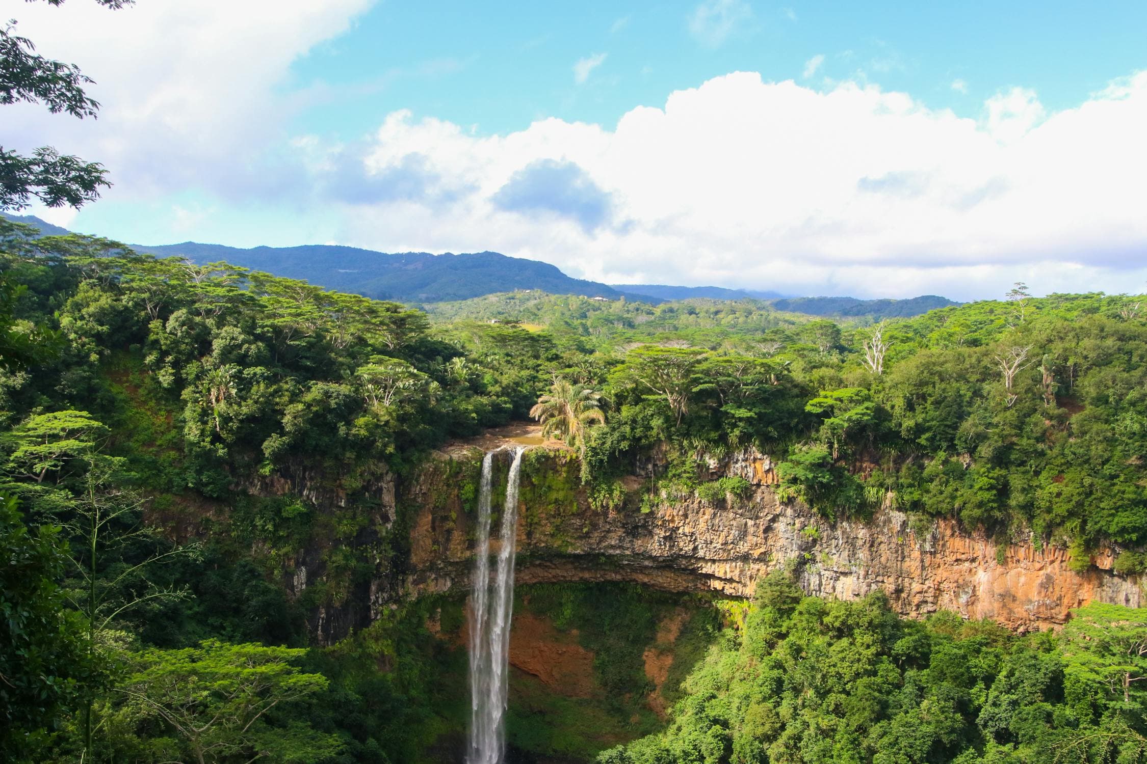 Best time to visit Mauritius — shoulder season travel guide